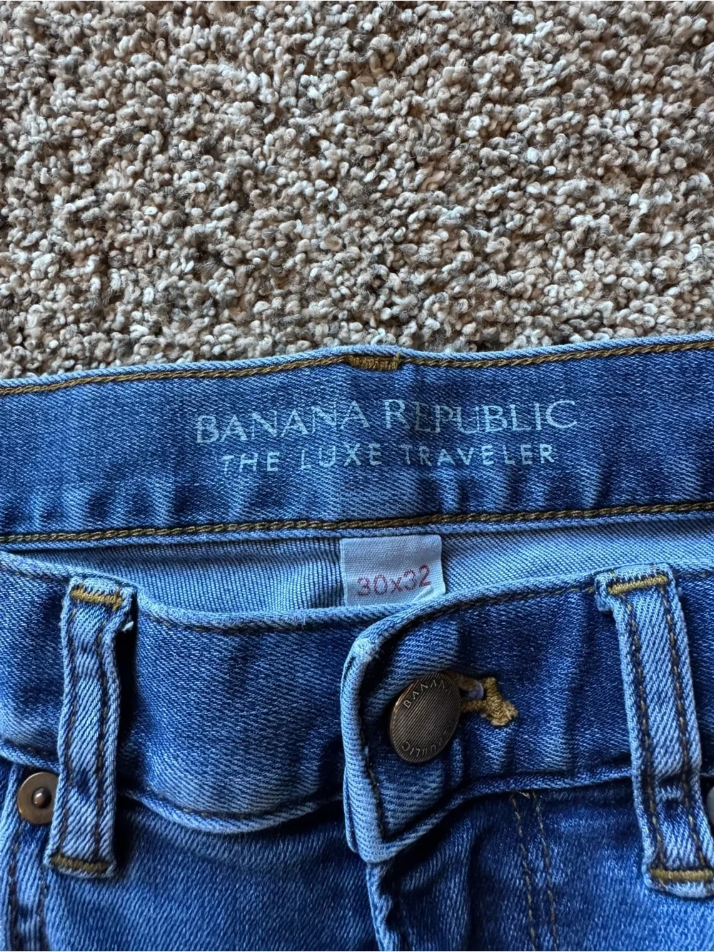 Banana Republic Light Blue Denim Jeans - Luxe Traveler